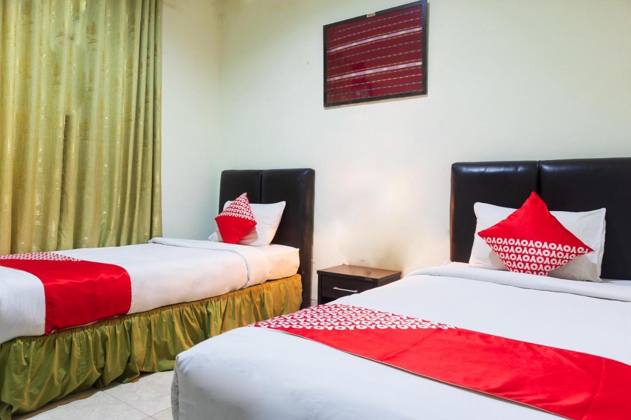 Super Oyo 1682 Greenia Hotel Kupang  Exterior photo