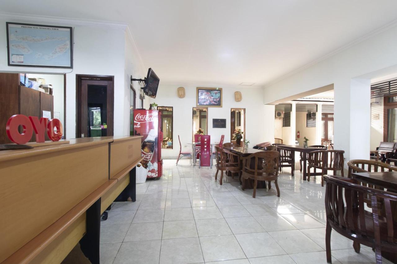Super Oyo 1682 Greenia Hotel Kupang  Exterior photo