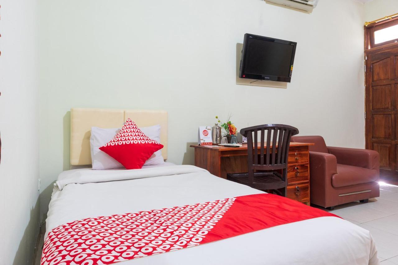 Super Oyo 1682 Greenia Hotel Kupang  Exterior photo
