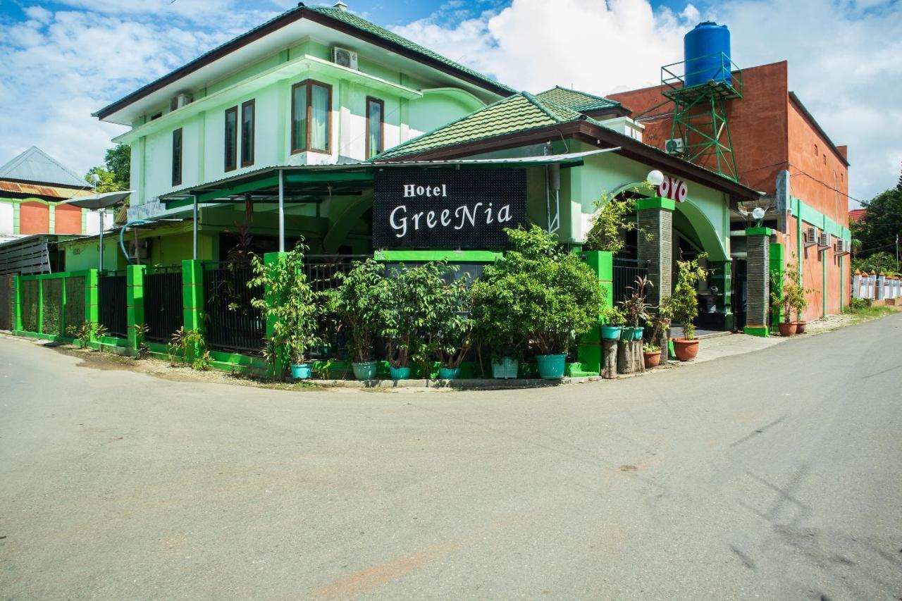 Super Oyo 1682 Greenia Hotel Kupang  Exterior photo