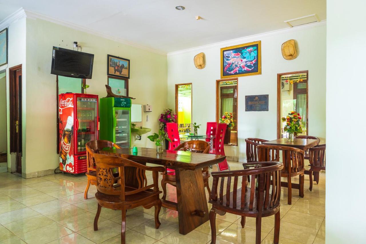 Super Oyo 1682 Greenia Hotel Kupang  Exterior photo