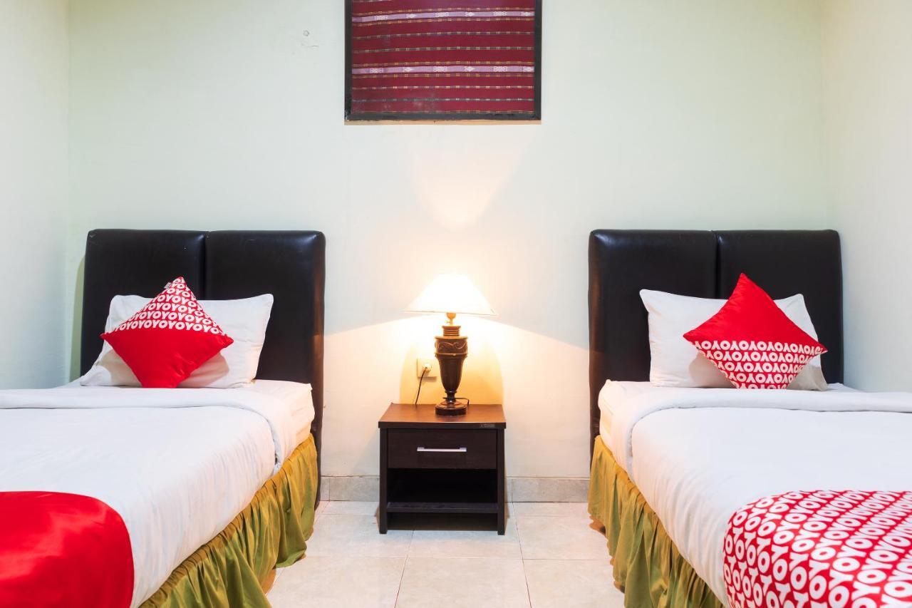 Super Oyo 1682 Greenia Hotel Kupang  Exterior photo