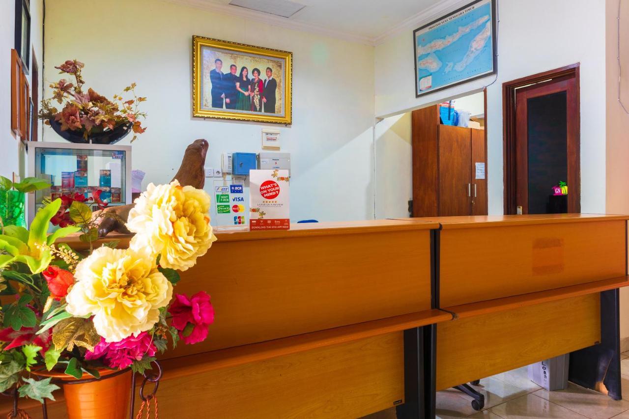 Super Oyo 1682 Greenia Hotel Kupang  Exterior photo